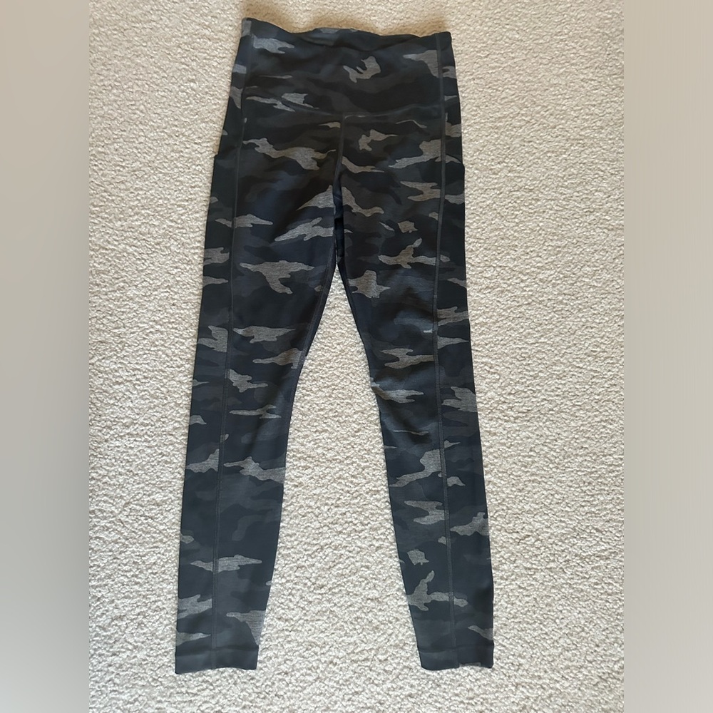 Athleta Camo Leggings - Black and Gray